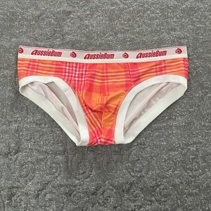 Aussie Bum Briefs size L